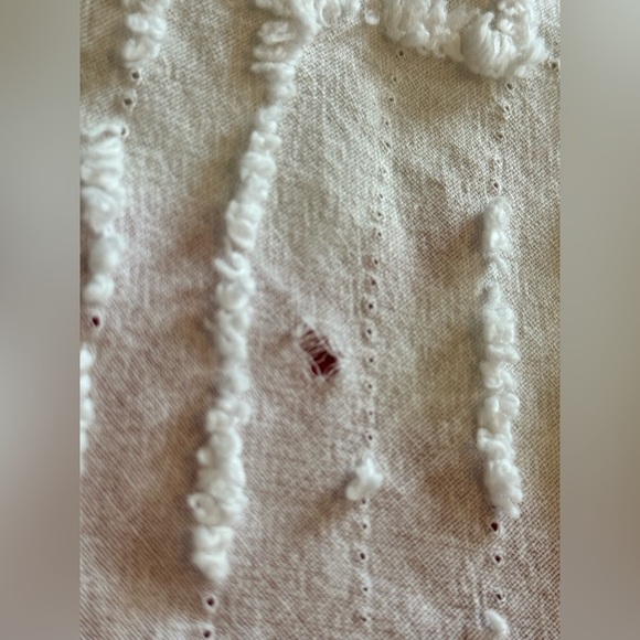 Vintage Chenille Bedspread, Queen/Full Size White Off White Pastel Floral Design - Picture 6 of 16